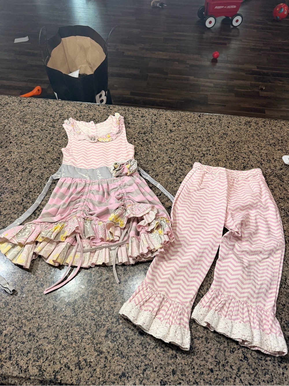 Vintage Mustard Pie set